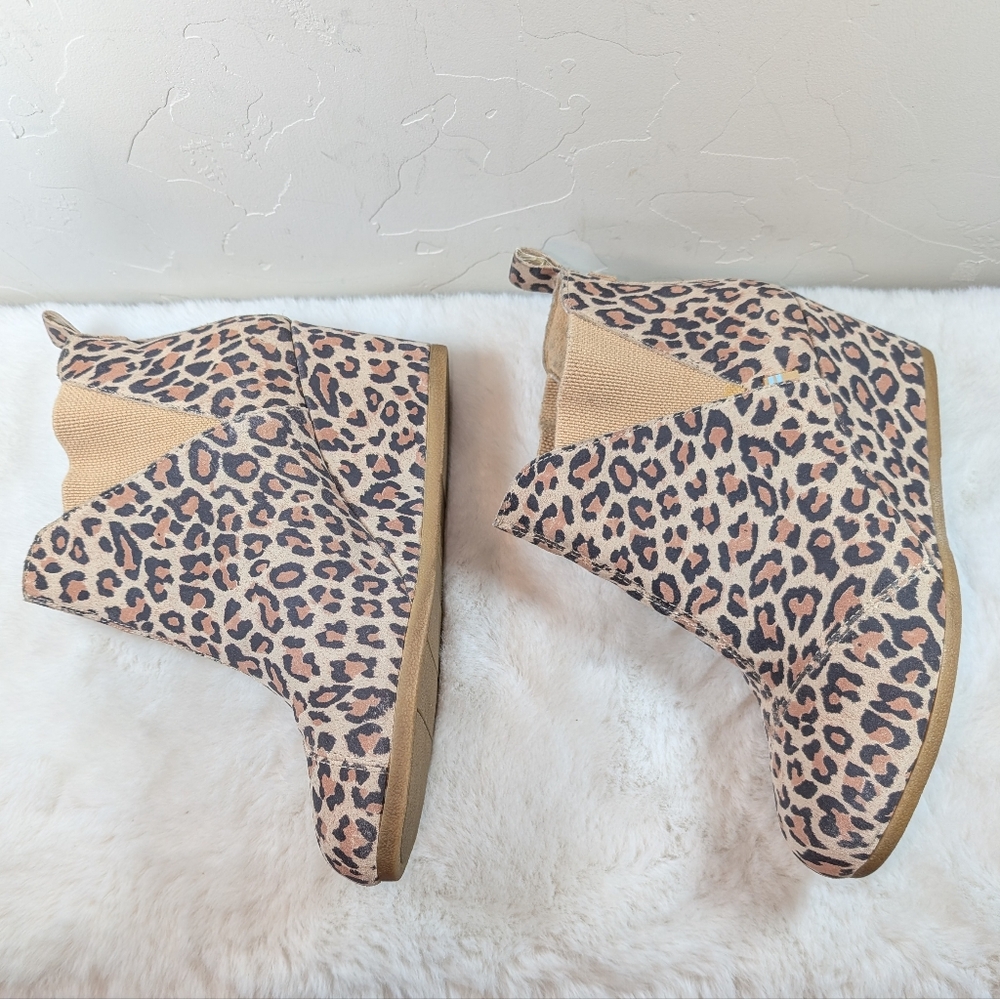 TOMS Kelsey Wedge Ankle Booties – Light Leopard Print – Size 10 - Picture 4 of 14